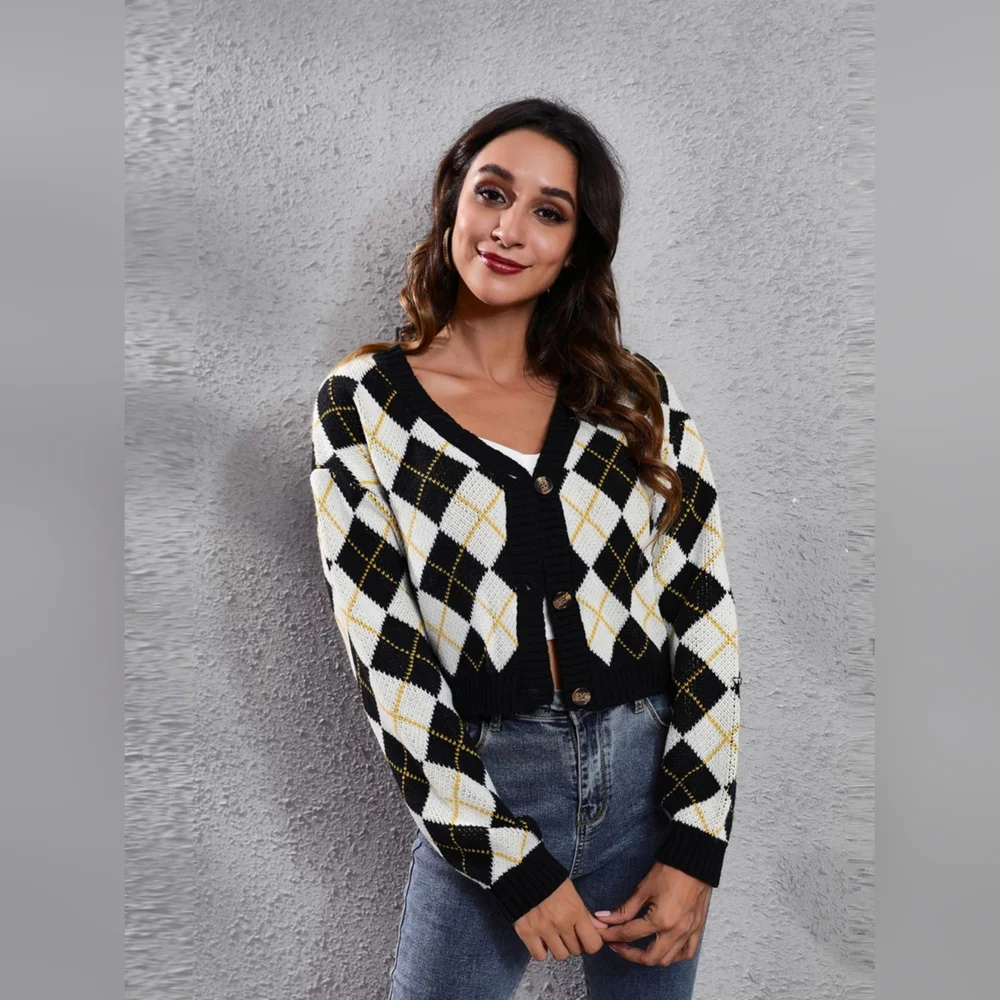 Geometric Button Up Long Sleeve Cardigan - Picture 2 of 4